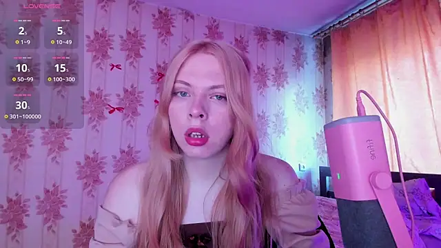 Snapshot of Cutie_Bambi chatting on June 15, 12:07 pm Cutie Bambi online show from June 15, 12:07 pm