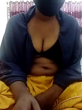 Snapshot of Toma7890 chatting on February 13, 8:27 pm Toma7890 online show from February 13, 8:27 pm