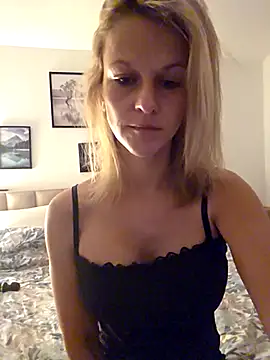 Couple-Kiwii-Orchidee-Boy online show from June 5, 3:57 am