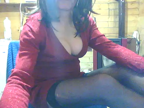 Snapshot of Luanatrav1 chatting on March 11, 9:32 pm Luanatrav1 online show from March 11, 9:32 pm