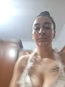 Snapshot of ElleanorPink chatting on March 1, 4:03 am ElleanorPink online show from March 1, 4:03 am