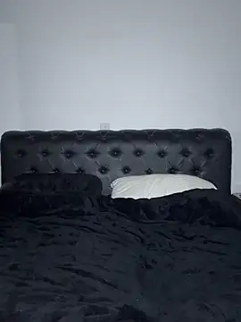 Ellie-rosee online show from February 9, 7:34 am