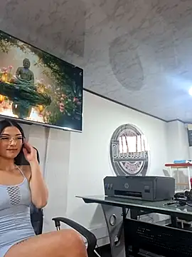 Snapshot of Jade_connor chatting on May 4, 8:16 pm Jade connor online show from May 4, 8:16 pm