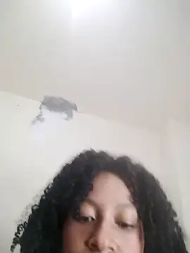 Snapshot of samanthaaristizabal060 chatting on June 8, 1:11 pm samanthaaristizabal060 online show from June 8, 1:11 pm
