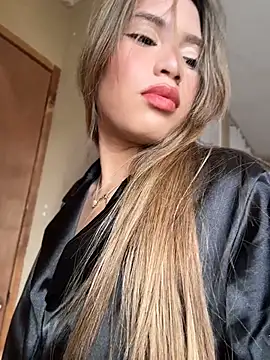 romyamo online show from May 27, 11:13 pm