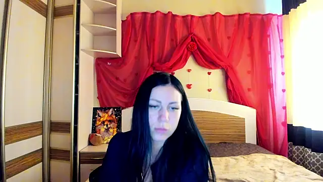 Snapshot of OnlyMila chatting on April 9, 9:47 am OnlyMila online show from April 9, 9:47 am