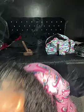 tipheragain online show from April 4, 8:01 am