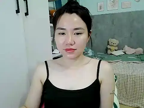 Snapshot of Amy8386 chatting on April 18, 4:27 am Amy8386 online show from April 18, 4:27 am