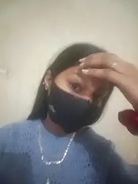 queen gairl online show from February 3, 1:05 pm