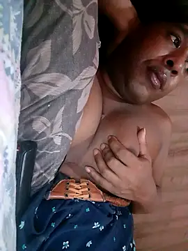 Snapshot of Hellentrans24 chatting on March 12, 6:36 pm Hellentrans24 online show from March 12, 6:36 pm