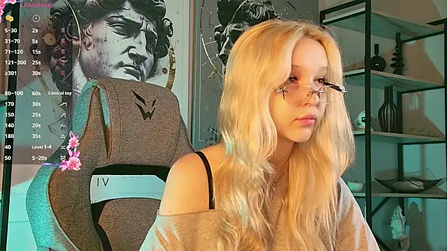 MaoqiBeverly online show from June 15, 10:39 am