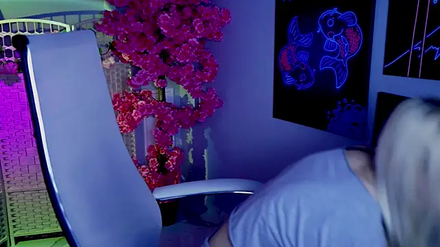 MaoqiBeverly online show from July 30, 6:12 am
