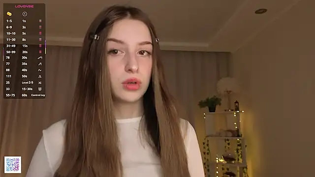 Snapshot of LeanneDinkle chatting on March 7, 4:31 am LeanneDinkle online show from March 7, 4:31 am