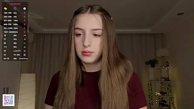 Snapshot of LeanneDinkle chatting on March 11, 4:51 am LeanneDinkle online show from March 11, 4:51 am