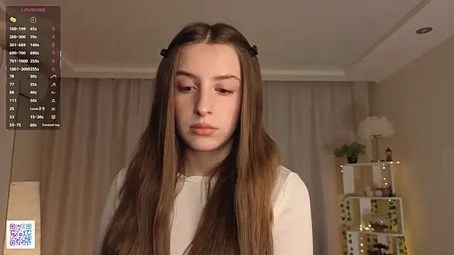 Snapshot of LeanneDinkle chatting on March 14, 4:29 am LeanneDinkle online show from March 14, 4:29 am