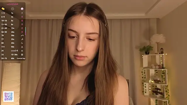 Snapshot of LeanneDinkle chatting on March 15, 5:24 am LeanneDinkle online show from March 15, 5:24 am