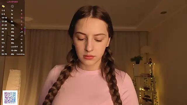 Snapshot of LeanneDinkle chatting on March 23, 2:59 am LeanneDinkle online show from March 23, 2:59 am