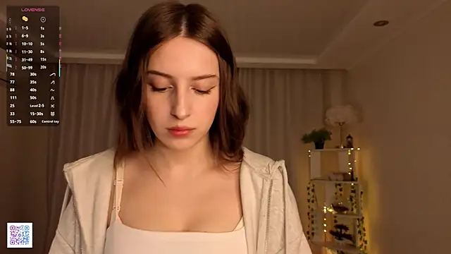 Snapshot of LeanneDinkle chatting on March 27, 4:18 am LeanneDinkle online show from March 27, 4:18 am