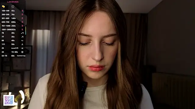 Snapshot of LeanneDinkle chatting on March 28, 4:12 am LeanneDinkle online show from March 28, 4:12 am