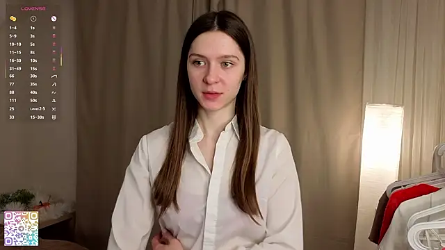 DavinaParady online show from February 6, 6:51 am