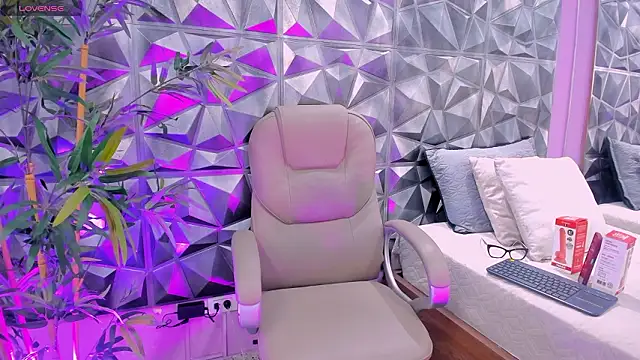 SukyBits online show from February 4, 2:01 pm