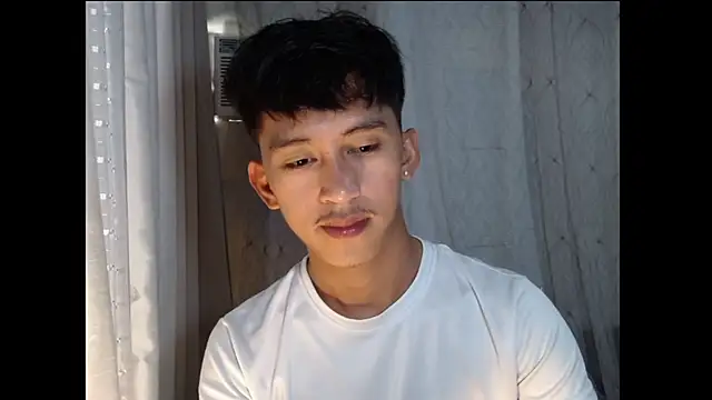 Snapshot of _andrie69_ chatting on March 13, 5:47 am andrie69 online show from March 13, 5:47 am