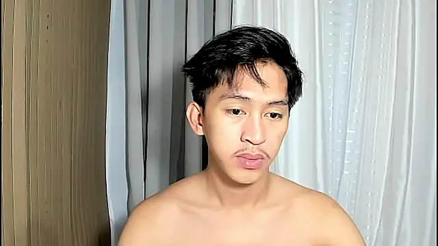 Snapshot of _andrie69_ chatting on April 6, 1:56 pm andrie69 online show from April 6, 1:56 pm