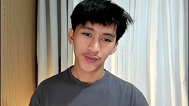 Snapshot of _andrie69_ chatting on April 9, 12:43 am andrie69 online show from April 9, 12:43 am