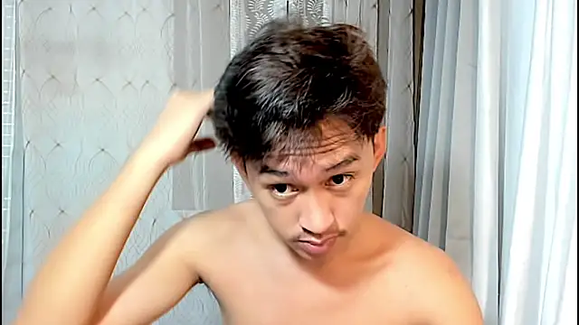 Snapshot of _andrie69_ chatting on April 22, 2:03 am andrie69 online show from April 22, 2:03 am