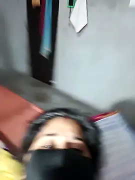 Snapshot of Sexy_khushi19 chatting on April 10, 10:14 pm Sexy khushi19 online show from April 10, 10:14 pm