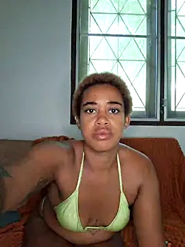 Snapshot of Seductive_Simon333 chatting on February 13, 5:25 am Seductive Simon333 online show from February 13, 5:25 am