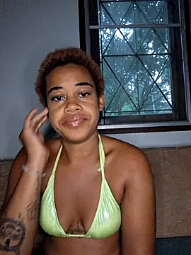 Snapshot of Seductive_Simon333 chatting on February 15, 11:19 am Seductive Simon333 online show from February 15, 11:19 am