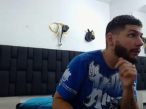 deyby hot online show from February 4, 7:09 pm