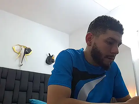 deyby hot online show from February 6, 7:28 pm