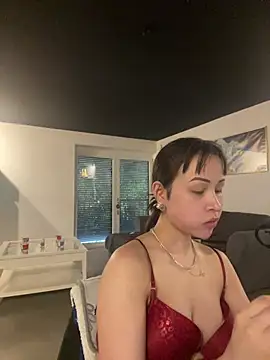 Just-Lilly online show from July 29, 4:16 pm