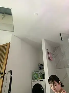 Just-Lilly online show from July 30, 9:36 pm