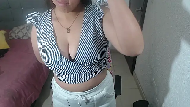 Snapshot of kattalleya-princess chatting on February 14, 5:10 pm kattalleya-princess online show from February 14, 5:10 pm