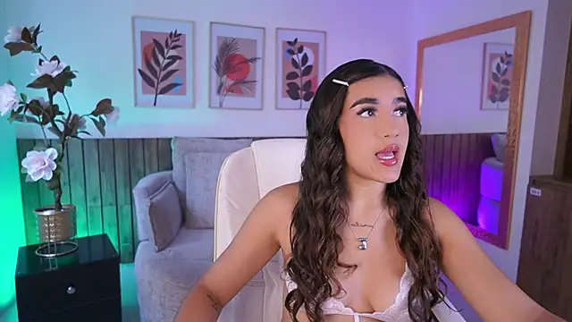 IvyGrabes online show from May 22, 7:08 pm