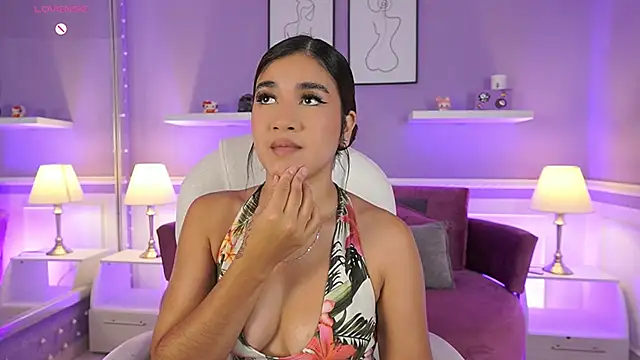 IvyGrabes online show from June 6, 7:29 pm