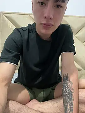 Snapshot of AlexanderCollman2 chatting on February 4, 8:20 am AlexanderCollman2 online show from February 4, 8:20 am