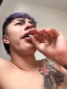 Snapshot of AlexanderCollman2 chatting on February 15, 7:32 pm AlexanderCollman2 online show from February 15, 7:32 pm