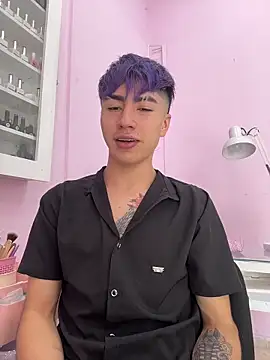 Snapshot of AlexanderCollman2 chatting on February 17, 7:42 pm AlexanderCollman2 online show from February 17, 7:42 pm