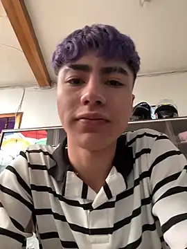 Snapshot of AlexanderCollman2 chatting on February 19, 8:49 pm AlexanderCollman2 online show from February 19, 8:49 pm