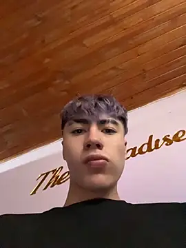 Snapshot of AlexanderCollman2 chatting on March 5, 10:50 pm AlexanderCollman2 online show from March 5, 10:50 pm