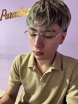 Snapshot of AlexanderCollman2 chatting on March 29, 2:00 am AlexanderCollman2 online show from March 29, 2:00 am