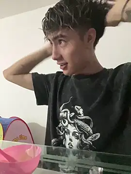 Snapshot of AlexanderCollman2 chatting on April 1, 3:07 am AlexanderCollman2 online show from April 1, 3:07 am