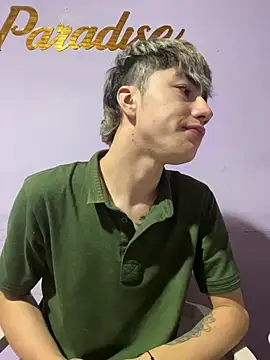 Snapshot of AlexanderCollman2 chatting on April 2, 11:57 pm AlexanderCollman2 online show from April 2, 11:57 pm