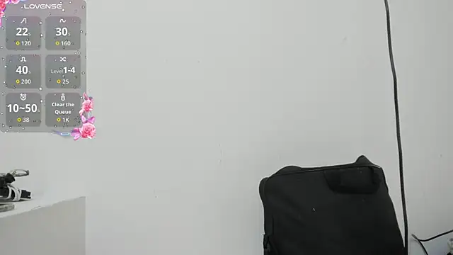 CarolineFyre online show from June 10, 12:26 pm