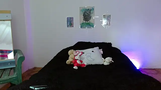 miadavisXXX online show from March 21, 7:50 pm