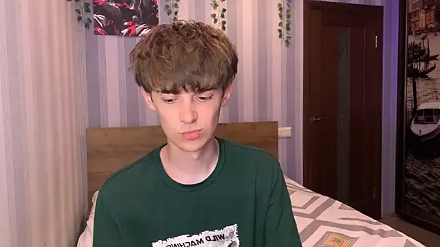 Sweet Dude online show from May 11, 6:38 pm